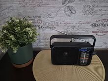 Panasonic FM/AM raadio + Philips kõrvaklapid