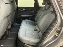 Audi Q4 e-tron S-LINE 4WD 50 EDITION ONE GREY 220