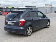 Honda FR-V