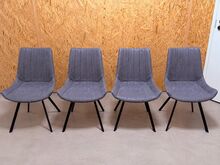 4 halli söögitooli – modernne disain, mustad jalad