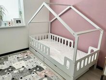 Детская кровать-домик Лео с двумя ящиками