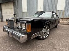 Lincoln Town Car
