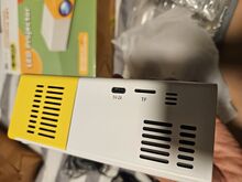 Mini kaasaskantav LED-projektor