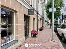 VITRIINAKENDEGA ÄRIPIND MAAKRI KVARTALIS