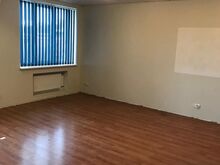 Üürile anda büroopind Peterburi tee vahetus läheduses!