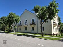 Müügile on tulnud avar 2-toaline korter (59 m²) väärikas ja kindlas stalinistliku arhitektuurig