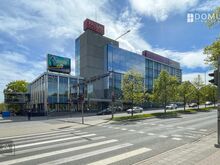 Vaikse hoovi poolne kontor kesklinnas