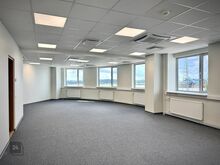 Büroopind lennujaama ärihoones!