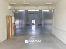 Äripind suure liiklusega ristmikul