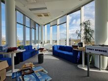Üürile anda suurepäraste vaadetega büroopind!