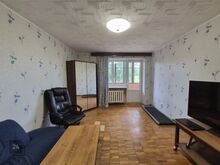 Avar 1-toaline korter 6-meetrilise loožiga Viru puiestee 25 majas Silamäe linnas!Müügile on tuln