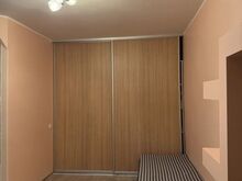 Kirjeldus

Üürile anda Stroomi ranna läheduses möbleeritud valgusküllane kahetoaline korter Kol