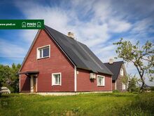 väike kodu künka otsas