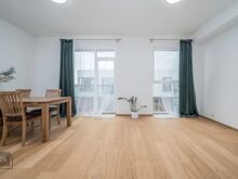 MEREÄÄRNE KORTER KOOS PARKIMISKOHAGA