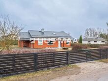 Müüa suure kinnistuga elamu koos abihoonega Räni alevikus, Tartu linna piiri läheduses