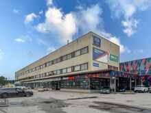 Üürile anda kaubanduspind Tallinnas, Mustamäel – Kadaka tee 72a