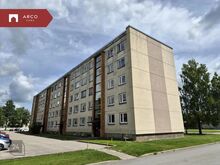 Kahetoaline, teine korrus, läbi maja planeering, rõdu
