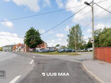 Müüa atraktiivse asukohaga hoonestamata kinnistu, mis asub Pärnu liiklustihedama tänava ääres,