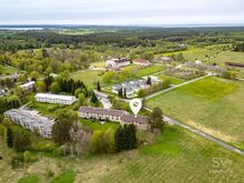 LOODUSE KESKEL PAIKNEV RAHULIK KODU KOLGAS