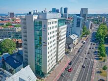 ÜÜRILE ANDA SUUREPÄRASE VAATEGA BÜROOPIND!
