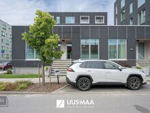 OMAETTE SISSEPÄÄSUGA ÄRIPIND, HINNAS 2 PARKIMISKOHTA