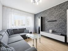 Eraldi tubade ja köögiga, liftiga majas, mööbliga