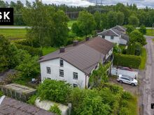 Müüa palju võimalusi pakkuv paarismaja osa Sindis!