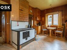 Rahulikus piirkonnas elamu ja kõrvalhoone
