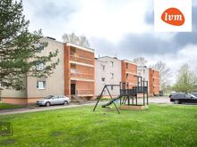 Eramajade piirkonnas, suur, rõduga kolmene!
