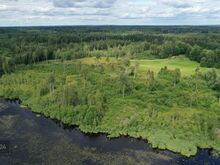 Kinnistu Uuri järve kaldal