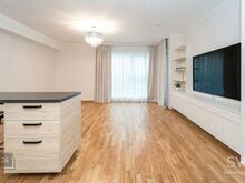 MÜÜA AVAR JA STIILNE 2-TOALINE KORTER KAASAEGSES B-ENERGIAKLASSI MAJAS – PARKIMISKOHT GARAAŽIS 