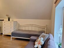 Tere hea kinnisvarahuviline!

ÜÜRITUD
Üürile anda Uus 30 hubane renoveeritud 1-toaline korter