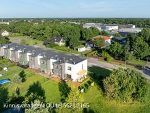 Päikesepoolne otsmine boks suure krundiga!