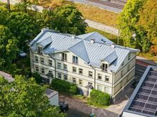 Kindel parkimiskoht hoovis !