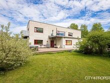 Müüa 6 toaline maja/ kaunis krunt/ suur garaaž!