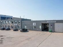 Üürile anda äripind 



111  m² , 114  m²  või kokku 225 m2 



Vahendustasu puudub 



Hinnal