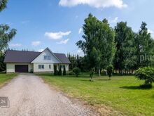 Müüa suure krundi ja privaatse asukohaga valgusküülane maja