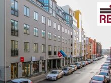 Maitseka viimistlusega büroo Šveitsi majas