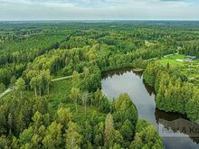 MAALILINE KRUNT VEEKOGU ÄÄRES ELUMAJA EHITAMISEKS