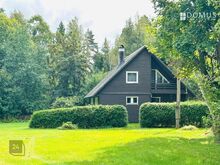 Müüa talu Kuuse külas Saaremaal-oma metsa, sauna ja tiigiga.