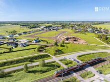 Ehitus täies hoos - Päike terrassil, rong viib minutitega linna.