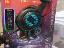 JBL Quantum ONE, must - Mänguri peakomplekt