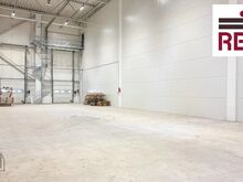 Kaasaegne ladu: 10 m kõrgust, 4 maaga tasapinnas väravat, kontor.