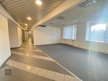 Erineva suurusega bürood. 60-560m2