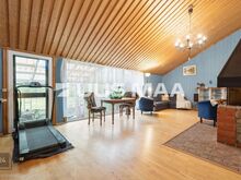 Renoveerimist vajav maja Saue linna serval