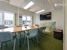Privaatne, valgusküllane ja kaasaegne kontor kesklinnas