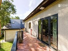 Üürile anda eramu 2 korrus, suur terrass, kamin, 2 rõdu.