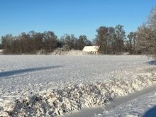 Hiiumaal, Emmaste vallas, Riidakülas, Toominga kinnistu on müüa suure 45557m² krundiga vana maja
