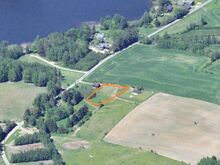 Elamumaa Pangodi järve lähedal.