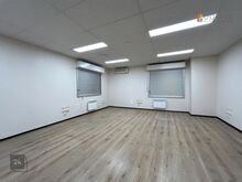 Üürile anda kontoriruumid ja ladu logistiliselt heas asukohas Laki tänaval